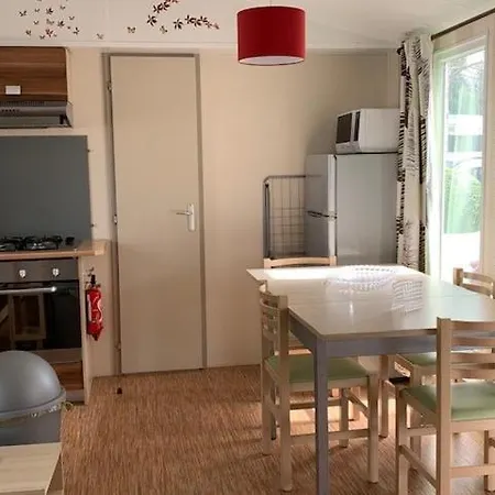Kerlann 4 Etoiles Mobil 3 Chs 2 Sdb Aven Finistere Campsite *