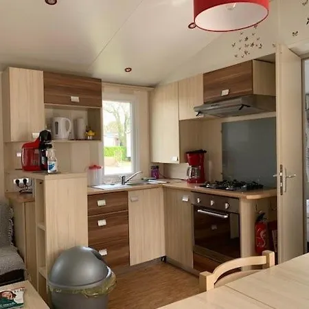 Campsite Kerlann 4 Etoiles Mobil 3 Chs 2 Sdb Aven Finistere *