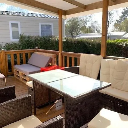 Kerlann 4 Etoiles Mobil 3 Chs 2 Sdb Aven Finistere Campsite Pont-Aven